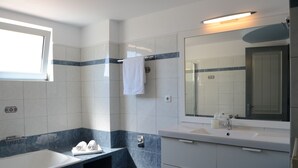 Bathroom - Panorama Villas (Agios Nikolaos)
