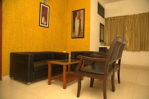 Unclassified image, 5 of 66, button - King S Hotel (Chennai)