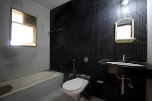 Bathroom - OYO Apartments Hinjewadi (Paud)