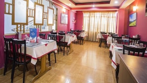 Dining - OYO Rooms Cooch Behar Road (Darjeeling)