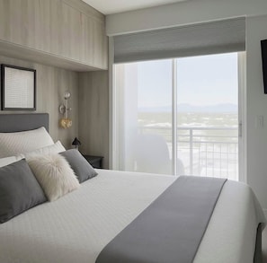 Room - White Rock Ocean View 2 Bedroom Furnished Condo / November to April (White Rock)