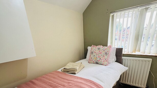 Unclassified image, 1 of 20, button - Serene 4-bedroom house in Birmingham perfect for family getaways (Birmingham)