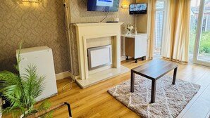 Unclassified image, 4 of 20, button - Serene 4-bedroom house in Birmingham perfect for family getaways (Birmingham)