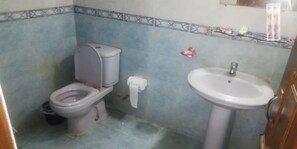 Phòng tắm