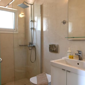 Bathroom - Elina Hotel Perdika (Igoumenitsa)