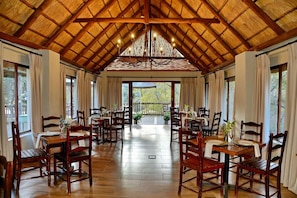Dining - aha River Place Lodge (Centurion)