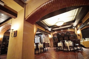 Dining - The Royal Elephant Hotel Conference Centre (Centurion)