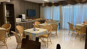 Dining - Suites da Hilda (Cabo Frio)