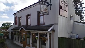 Unclassified image, 4 of 6, button - The Coach & Horses Inn & Restaurant (Newport)