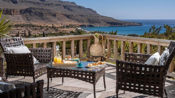 Outdoor dining - Terra Minoika Villas (Sitia)
