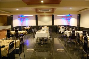 Dining - OYO Rooms Singarathope (Tiruchirappalli)