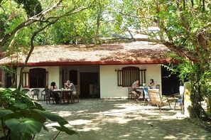 Unclassified image, 4 of 56, button - The Waves Holiday Chalets (Tangalle)