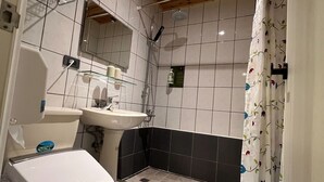 Bathroom - Riverside Homestay B and B (Lugu)