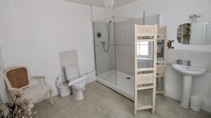 Bathroom - Kings Head Inn (Rye)