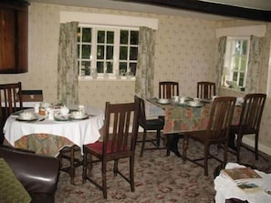 Unclassified image, 2 of 4, button - Balterley Green Farm - B&B (Crewe)