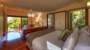 Room - Montville Oceanview Cottages (Sunshine Coast)