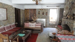 Unclassified image, 5 of 30, button - Zeus House (Lasithi Plateau)