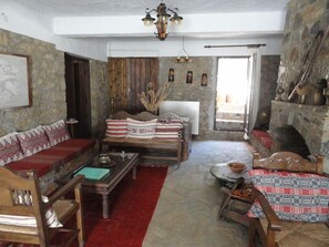 Unclassified image, 5 of 30, button - Zeus House (Lasithi Plateau)