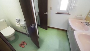 Bathroom - Pension Ken and Mary (Biei)