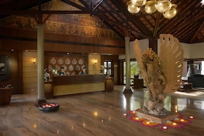Lobby - Madhubhan Resort and Spa (Anand)