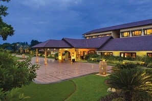 Exterior - Madhubhan Resort and Spa (Anand)