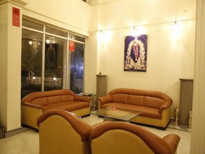 Lobby - OYO Rooms Old Pune Bangalore Road Kolhapur (Kolhapur)