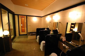 Bathroom - Green Rich Hotel Hiroshima (Hiroshima)