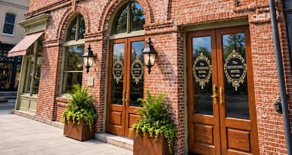 Grandma's Room at Keystone | Downtown Savannah