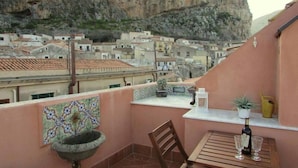 Unclassified image, 3 of 33, button - Arias - La Suite del Duomo (Cefalù)