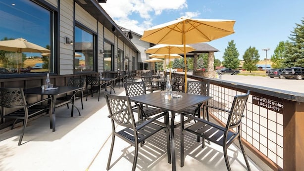 Outdoor dining - Ridgway-ouray Lodge and Suites (Ridgway)