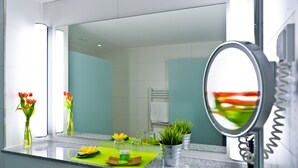 Luokittelematon kuva, 5 kautta 82, painike