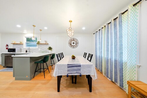 Cozy 3-Bedroom Home Near Airport