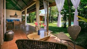 Unclassified image, 4 of 60, button - Tirta Naga Villa (Seminyak)
