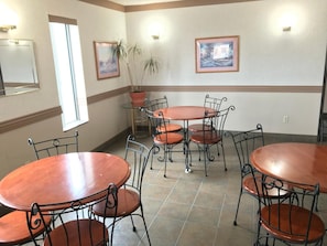 Dining - Americas Best Value Inn Burlington (Burlington)