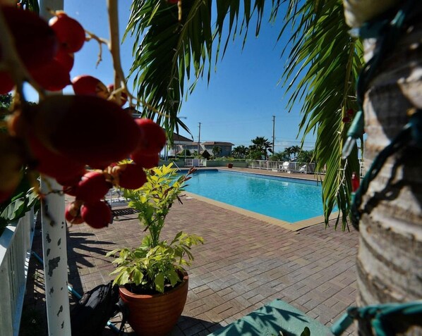 Pool - The Cabin at Long Mountain Country Club (Kingston)