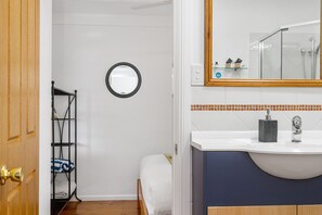 Bathroom - Clubyamba Luxury Hilltop Villas (Yamba)