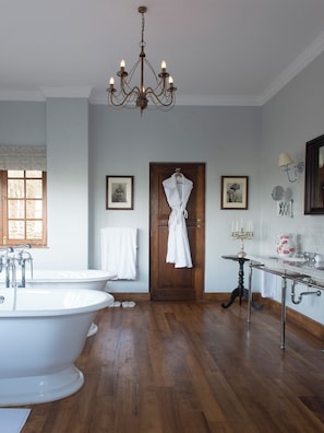 Bathroom - Tea Trails (Norwood)