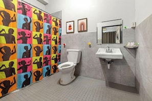 Bathroom - Qué Chévere (Rincon)