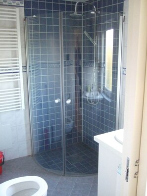 Unclassified image, 4 of 22, button - Platypus Penthouse Honeymoon Suite (Helsingborg)