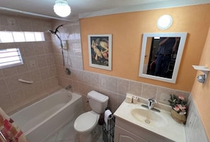 Bathroom - Lemarida Suites (Speightstown)