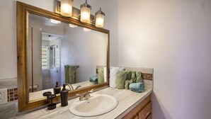 Bathroom - White Bay Villas (Jost Van Dyke)