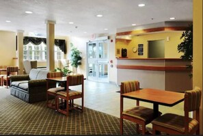 Unclassified image, 2 of 20, button - Microtel Inn By Wyndham Parry Sound (Parry Sound)