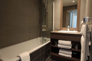 Unclassified image, 4 of 13, button - Chalet Du Mont Vallon Spa Resort (Les Belleville)