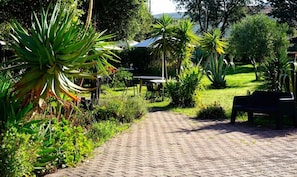 Outdoor dining - Hôtel Les Mouettes (Belgodere)