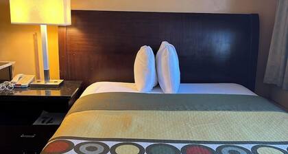 Traveler Inn Sterling