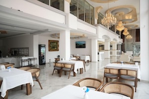 Unclassified image, 3 of 55, button - Hotel Golden King (Mezitli)