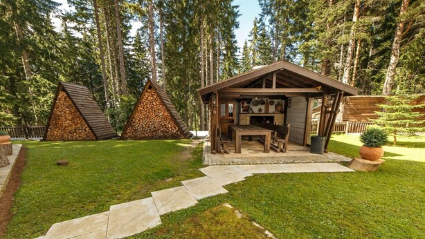 Outdoor dining - Monastery 2 Holiday Apartments (Smolyan)