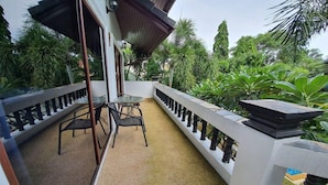 Khu ẩm thực ngoài trời