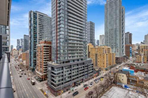 Downtown Retreat Near Union Station
