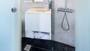 Bathroom - Windmill Luxury Villa (Santorini)